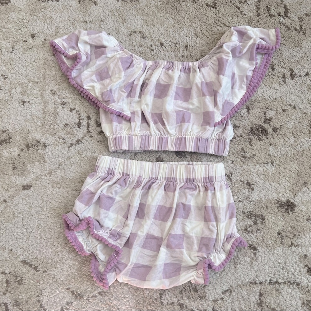 KATE QUINN | Checkered Set